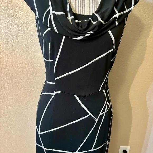 NWT Tahari Dress Sz 2 Arthur S. Levine Black White Geometric Lines Short Slv ASL - Picture 3 of 16